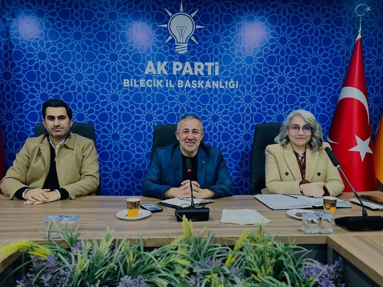 AK PARTİ’ DE HAFTALIK OLAĞAN TOPLANTISINI GERÇEKLEŞTİRDİ