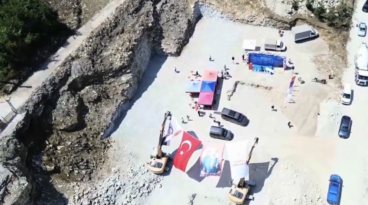 AK PARTİ DÜZCE İL BAŞKANI HASAN ŞENGÜLOĞLU, 2025 YILININ DÜZCE İÇİN YATIRIM YILI OLDUĞUNU VE 2026...