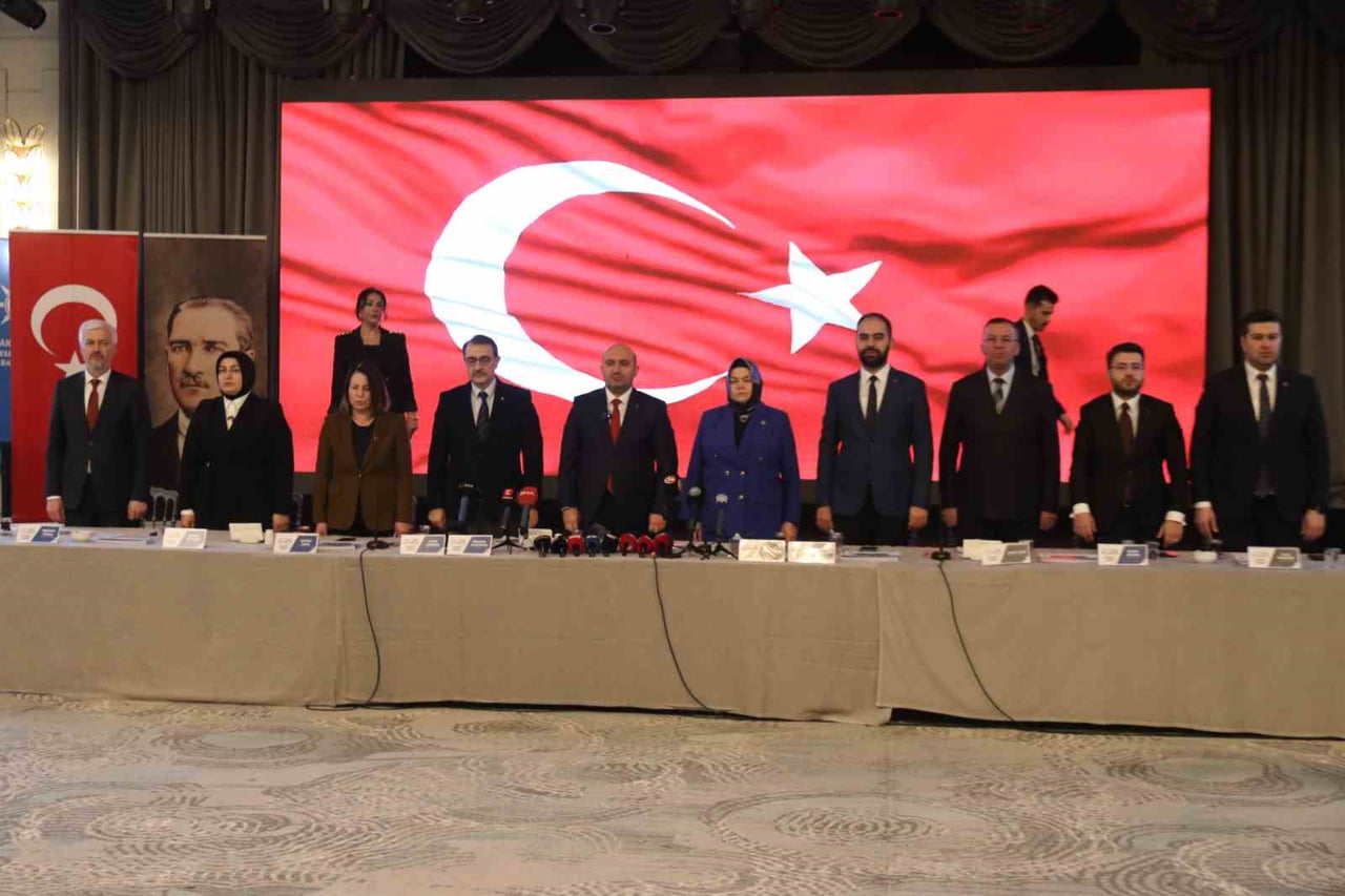 AK PARTİ ESKİŞEHİR İL BAŞKANLIĞI TARAFINDAN DÜZENLENE TOPLANTIDA 2025 YILINDA YAPILAN İCRAATLAR VE...