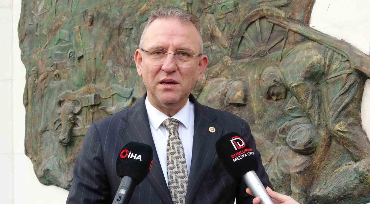 AK PARTİ KÜTAHYA MİLLETVEKİLİ MEHMET DEMİR.