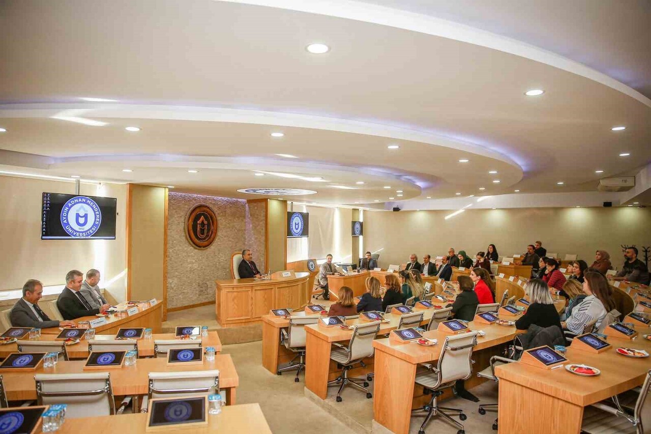 AKREDİTASYON SÜRECİ KAPSAMINDA AYDIN ADNAN MENDERES ÜNİVERSİTESİ (ADÜ) SAĞLIK BİLİMLERİ FAKÜLTESİ...