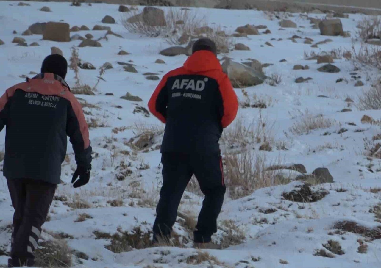 AKSARAY’DA HASAN DAĞI’NA TIRMANIŞ YAPAN 2 ÜNİVERSİTE ÖĞRENCİSİ KAYBOLDU. İHBAR ÜZERİNE HAREKETE...