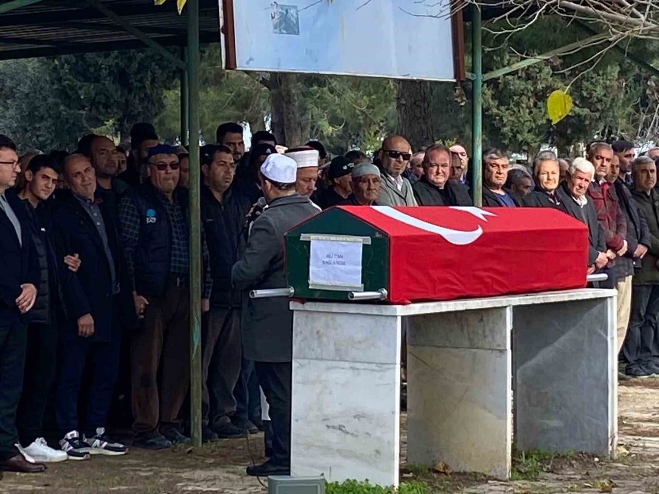 ALİ CAN SON YOLCULUĞUNA UĞURLANDI