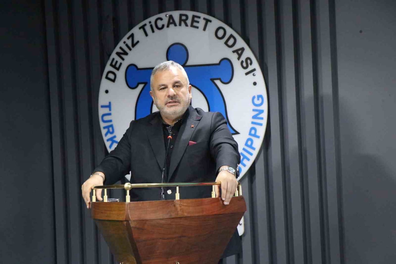 ALİAĞA LİMANLARI DENİZ TİCARETİNDE STRATEJİK GÜCÜNÜ SÜRDÜRÜYOR   BAŞKAN ADEM ŞİMŞEK