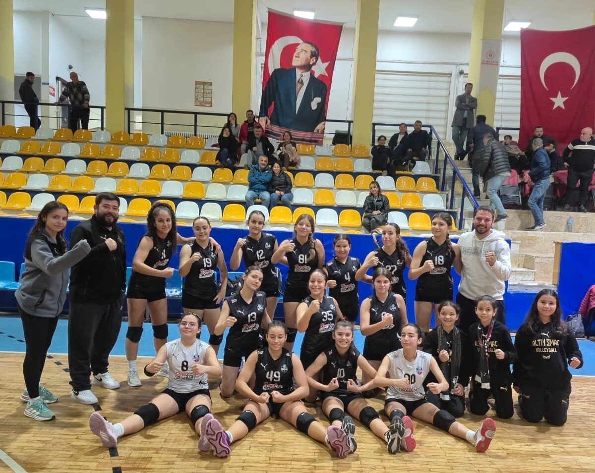 ALTIN SMAÇ, VOLEYBOLDA AYDIN’IN YENİ YÜZÜ OLDU