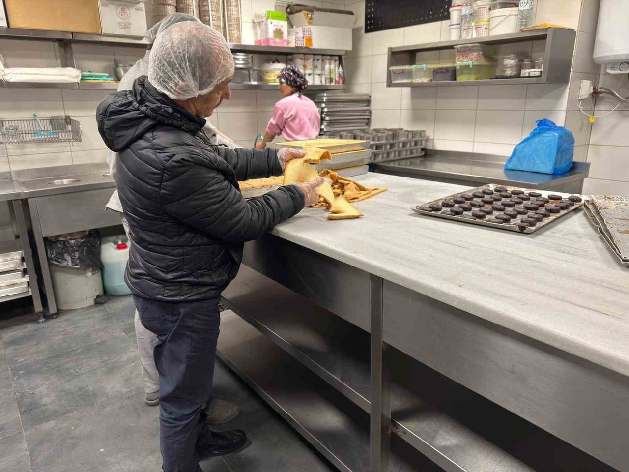 ALTINDAĞ BELEDİYESİ ZABITA MÜDÜRLÜĞÜ EKİPLERİ, YILBAŞI GECESİNİN SORUNSUZ GEÇMESİ İÇİN İLÇE...