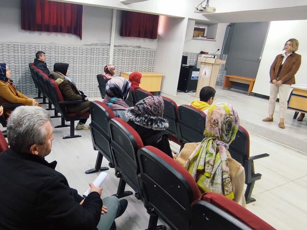 ALTINTAŞ’TA YKS BAŞARISINI ARTIRMAYA YÖNELİK VELİ TOPLANTISI