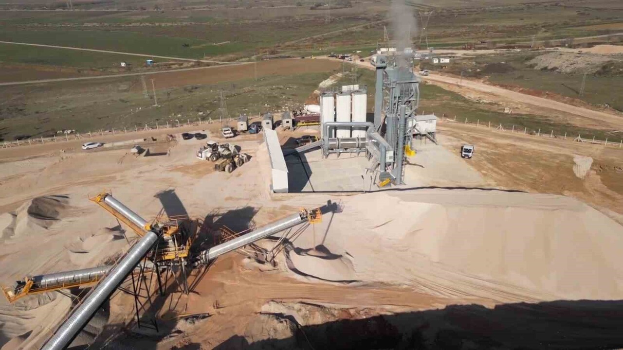 AMASYA’DA 170 MİLYON TL HARCANARAK KURULAN ASFALT PLENTİ VE KONKASÖR TESİSİ YILLIK 55 MİLYON...