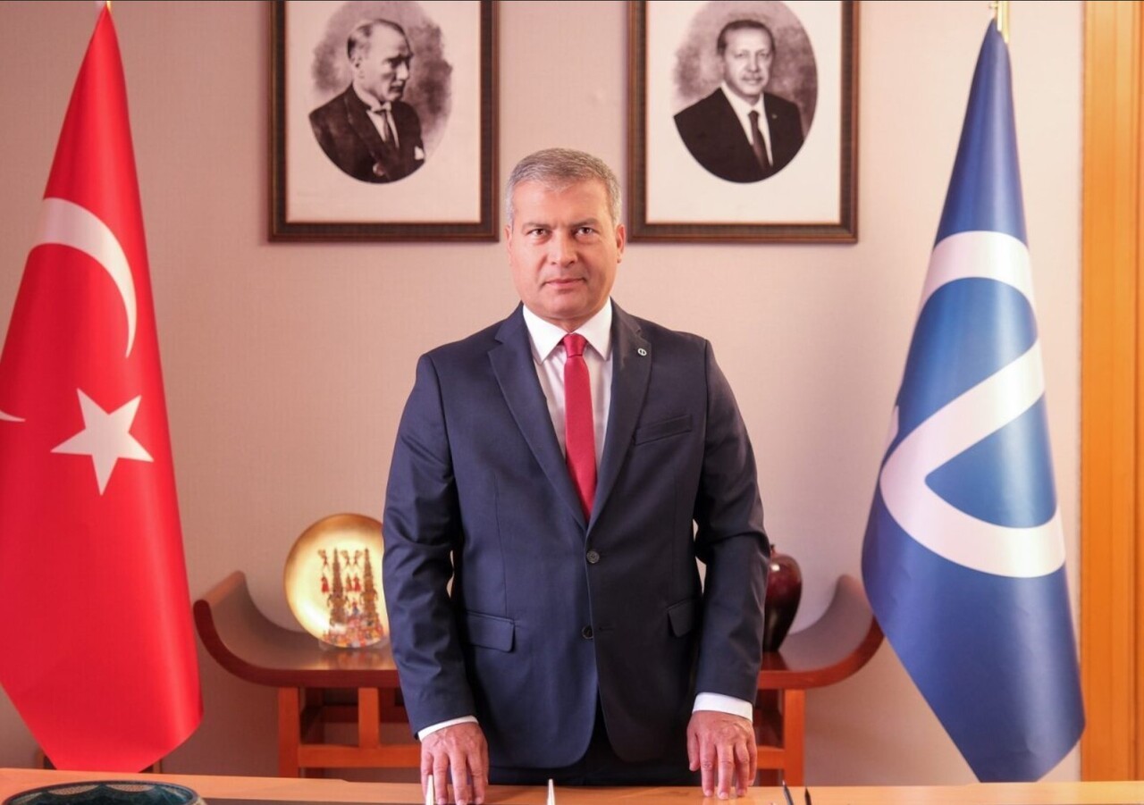 ANADOLU ÜNİVERSİTESİ REKTÖRÜ PROF. DR. YUSUF ADIGÜZEL.