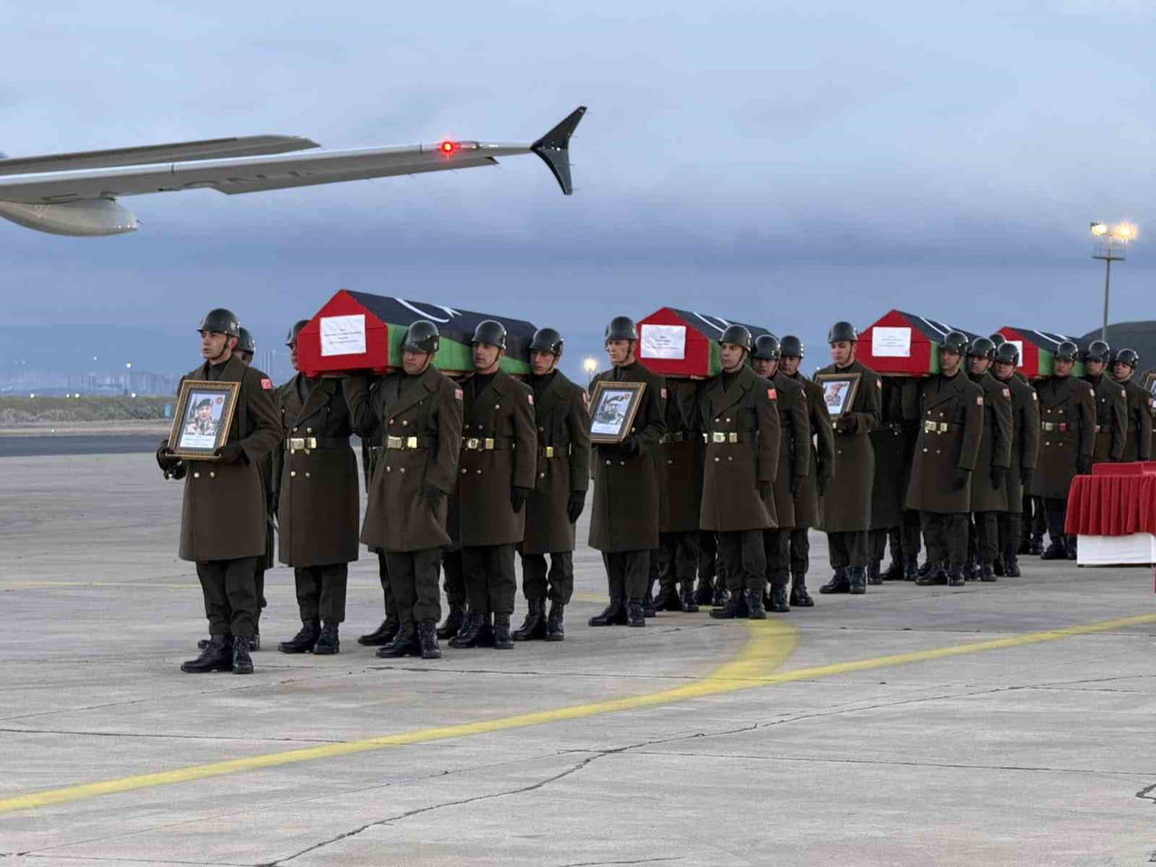ANKARA'DAKİ UÇAK KAZASINDA HAYATINI KAYBEDEN LİBYA GENELKURMAY BAŞKANI MUHAMMED ALİ EL HADDAD VE...