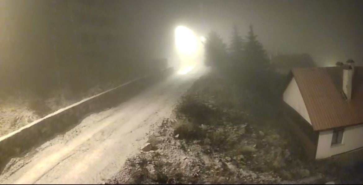 ANKARA'NIN BEYPAZARI İLÇESİNİN YÜKSEK KESİMLERİNDE DÜN SABAH SAATLERİNDE BAŞLAYAN KAR YAĞIŞI...