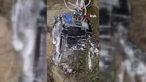 Ankara’da düşen uçağın parçaları geniş alana yayıldı