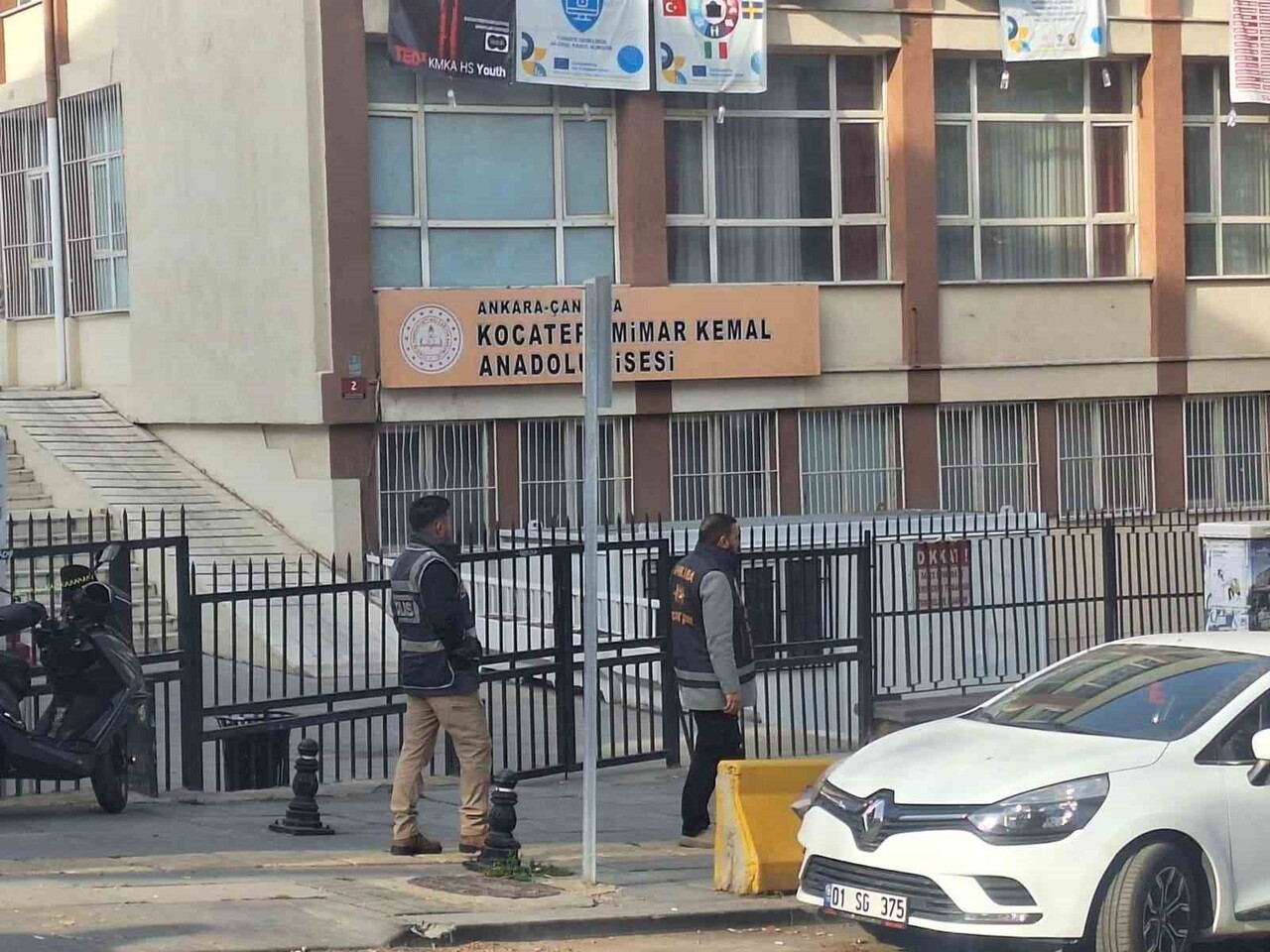 ANKARA İL EMNİYET MÜDÜRLÜĞÜ ÇOCUK ŞUBE MÜDÜRLÜĞÜ, ÖĞRETMENLERİNE SAYGISIZ DAVRANIŞLARDA BULUNAN...