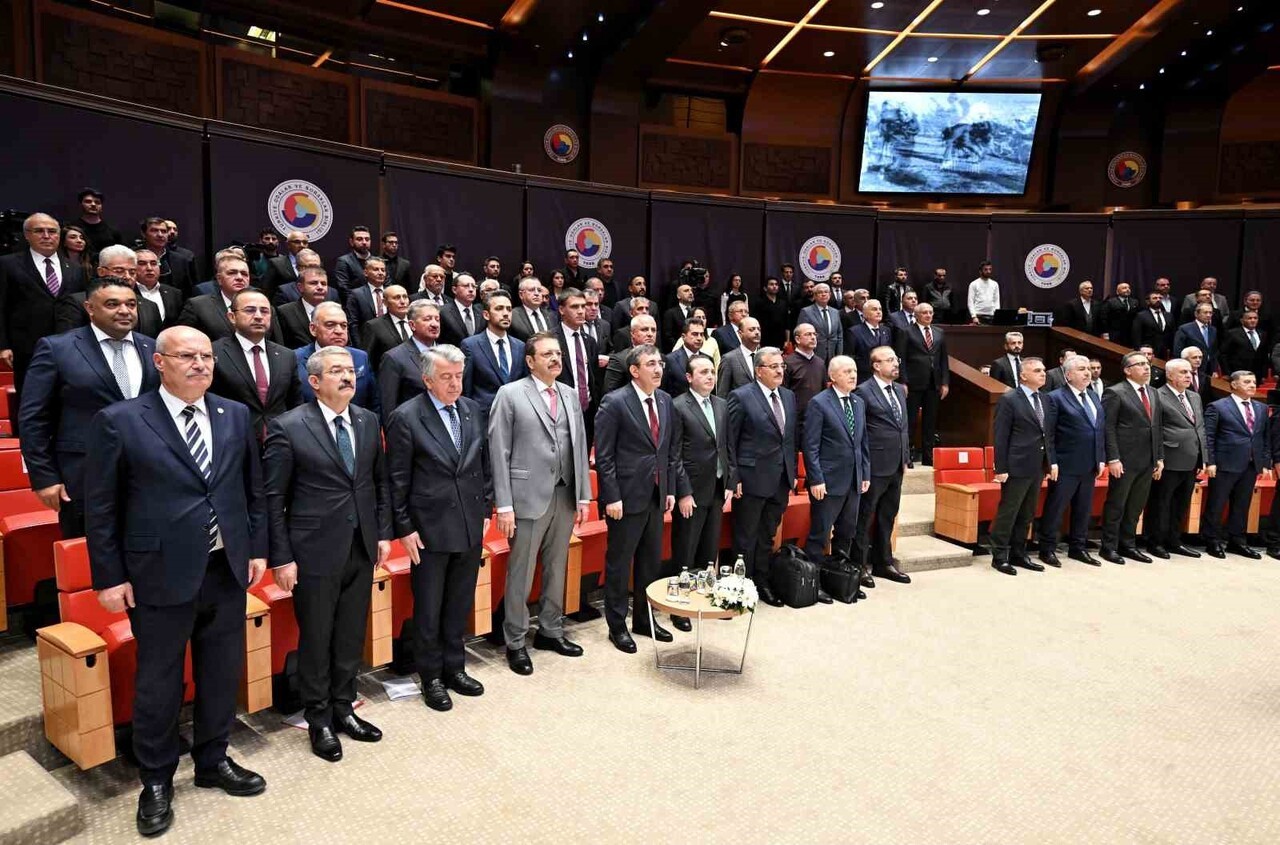 ANKARA TİCARET ODASI (ATO) BAŞKANI GÜRSEL BARAN, "ENFLASYONLA MÜCADELENİN KARARLILIKLA...