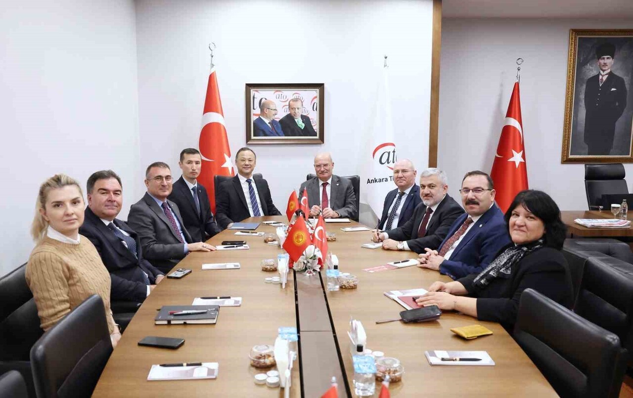 ANKARA TİCARET ODASI (ATO) YÖNETİM KURULU BAŞKANI GÜRSEL BARAN’I ZİYARET EDEN KIRGIZİSTAN’IN...