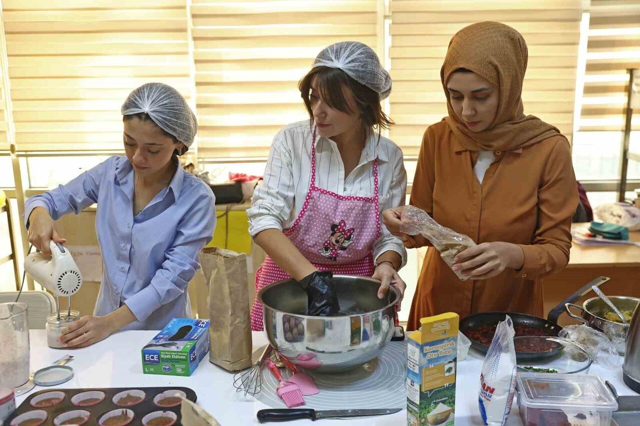 ANTALYA BÜYÜKŞEHİR BELEDİYESİ ATATÜRK SANAT EĞİTİM MERKEZİ (ATASEM) TARAFINDAN İLK KEZ AÇILAN...