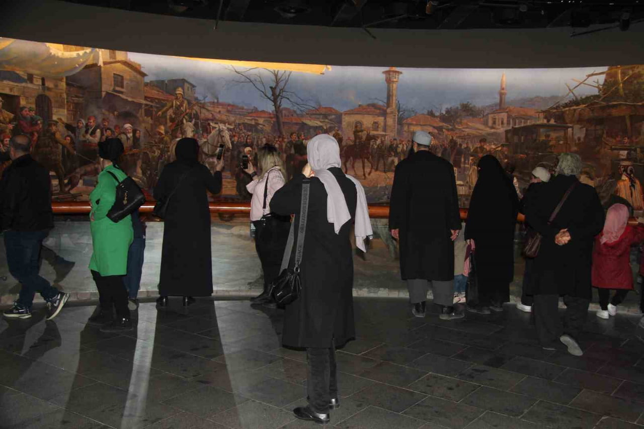 ANTEP SAVUNMASI İLE KURTULUŞ SAVAŞI'NDA YAŞANAN DESTANSI MÜCADELENİN İZLERİNİN YER ALDIĞI 25...