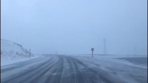 Ardahan’da kar yağışı ulaşımı aksattı