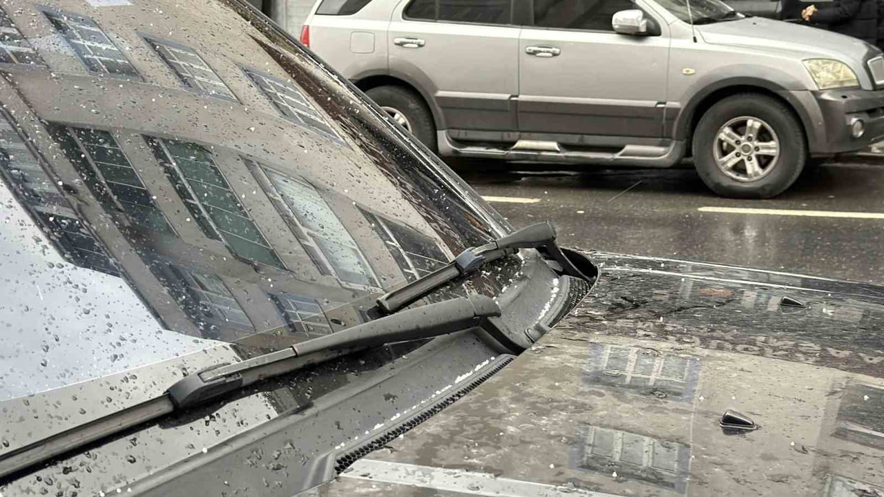 ARNAVUTKÖY’DE BEKLENEN KAR YAĞIŞI BAŞLADI