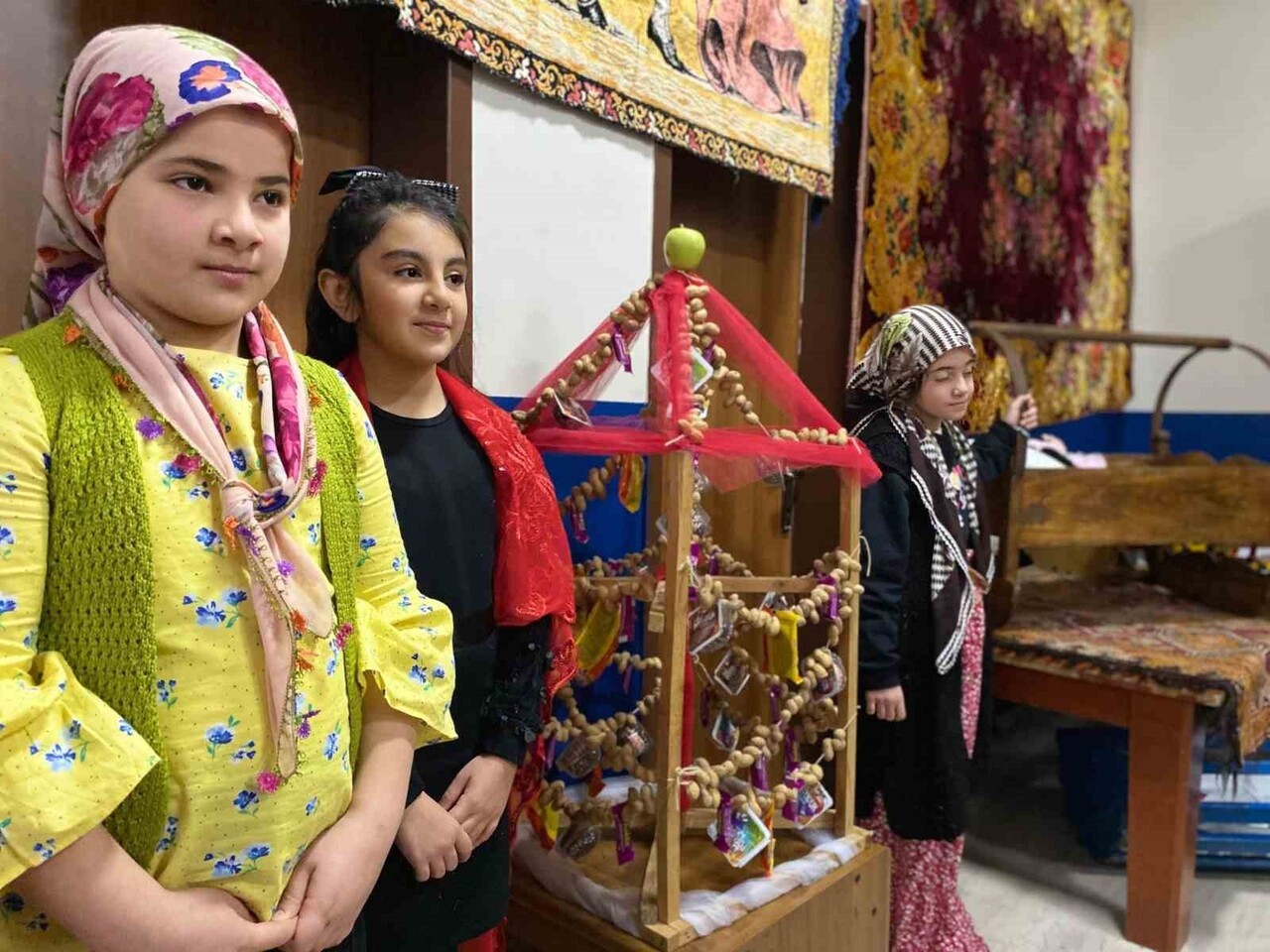 ARPAÇAY’DA İLKOKUL ÖĞRENCİLERİNDEN MİLLİ KÜLTÜR SERGİSİ(KARS-İHA)