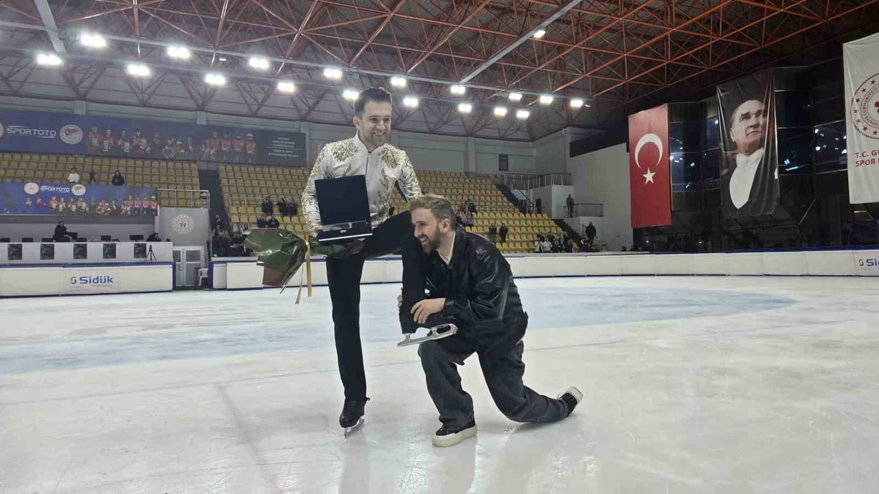 ARTİSTİK BUZ PATENİ’NDE ÜST ÜSTE ELDE ETTİĞİ BAŞARILARLA PİSTE İMZASINI ATAN VE ULUSLARARASI...