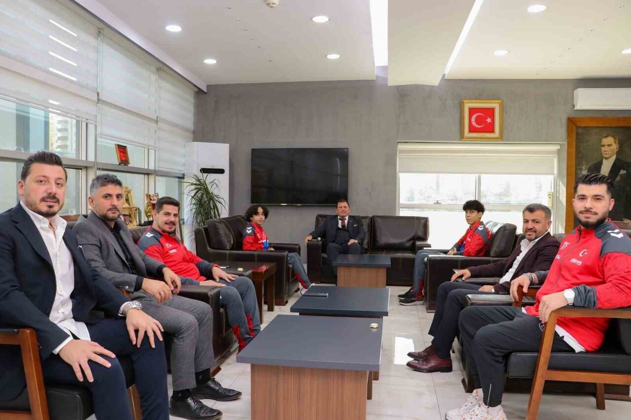 ARTİSTİK CİMNASTİK BALKAN ŞAMPİYONASI'NDAN MADALYALARLA DÖNEN SPORCULAR VE ANTRENÖRLERİ KAYSERİ...