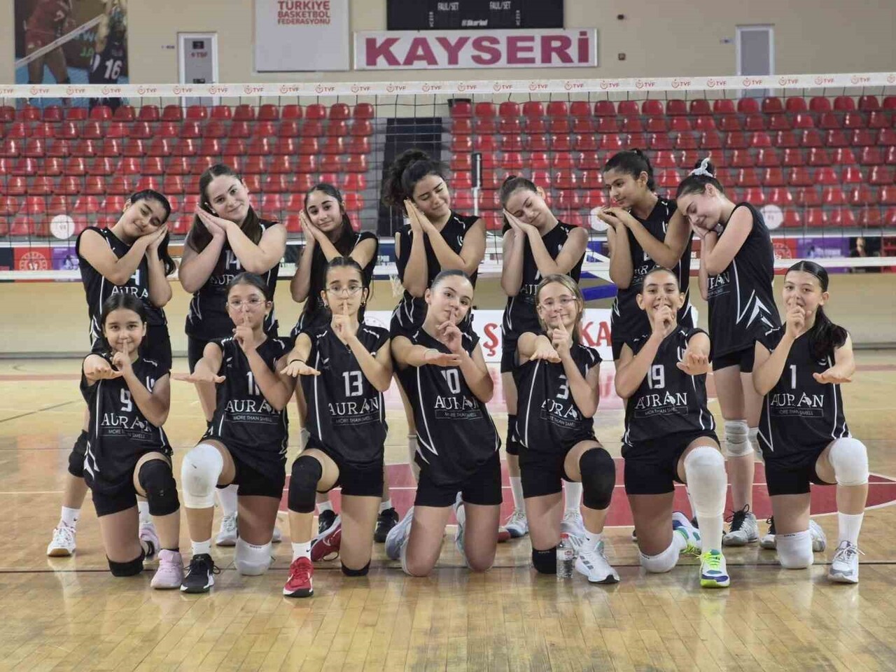 AURAN ERCİYES VOLEYBOL KULÜBÜ, TALAS GENÇLİK SPOR’UN MAÇA ÇIKMAMASIYLA HAFTAYI HÜKMEN 3-0...