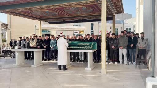 Avcılar’daki trafik kazasında hayatını kaybeden Berkan Balcıoğlu toprağa verildi