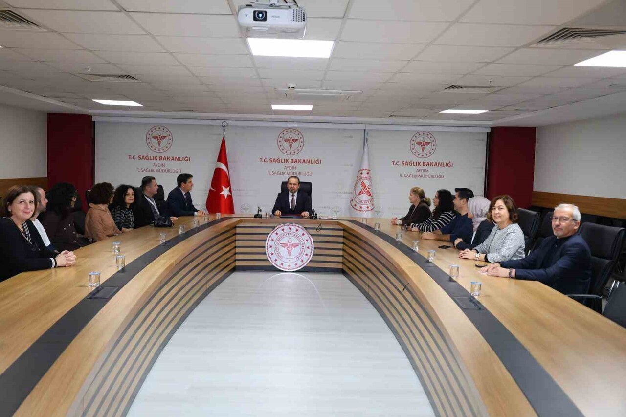 AYDIN'DA AİLE HEKİMLERİNE YÖNELİK DÜZENLENEN “TANIDAN TEDAVİYE GÜNCEL YAKLAŞIMLAR” EĞİTİM...