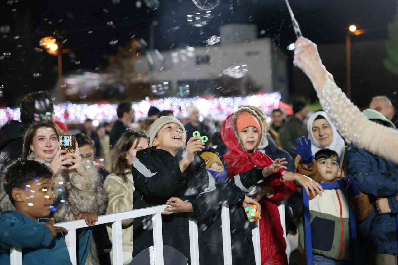 AYDIN'IN DİDİM İLÇESİNDE YILBAŞI ETKİNLİKLERİ KAPSAMINDA DİDİM BELEDİYESİ TARAFINDAN DÜZENLENEN...