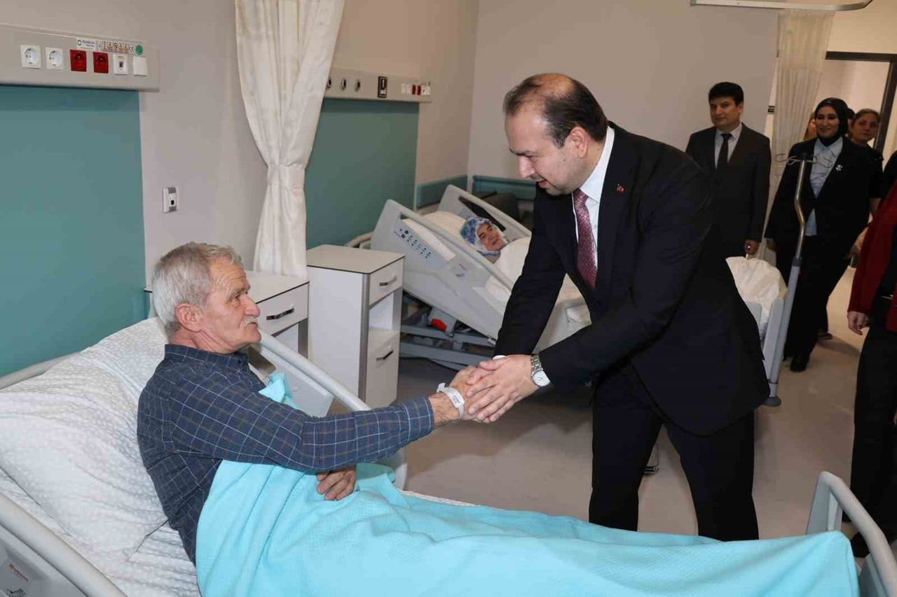 AYDIN'IN EFELER İLÇESİNDE YAPIMI TAMAMLANAN VE HASTA KABULÜNE BAŞLANAN AYDIN ŞEHİR HASTANESİ'NDE...