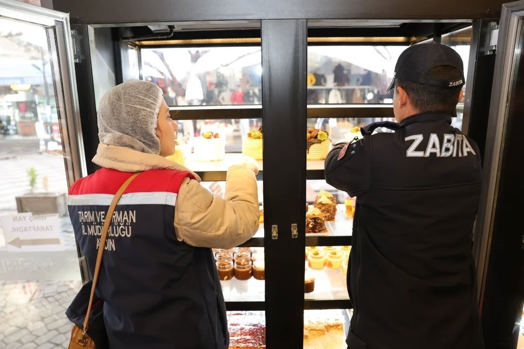 AYDIN'IN İNCİRLİOVA İLÇESİNDE YILBAŞI ÖNCESİ DENETİMLERİNİ SIKLAŞTIRAN ZABITA EKİPLERİ, İLÇE TARIM...