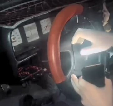 AYDIN'IN KOÇARLI İLÇESİNDE ŞÜPHE ÜZERİNE DURDURULAN TOFAŞ OTOMOBİLDEN UYUŞTURUCU ÇIKTI. JANDARMA...