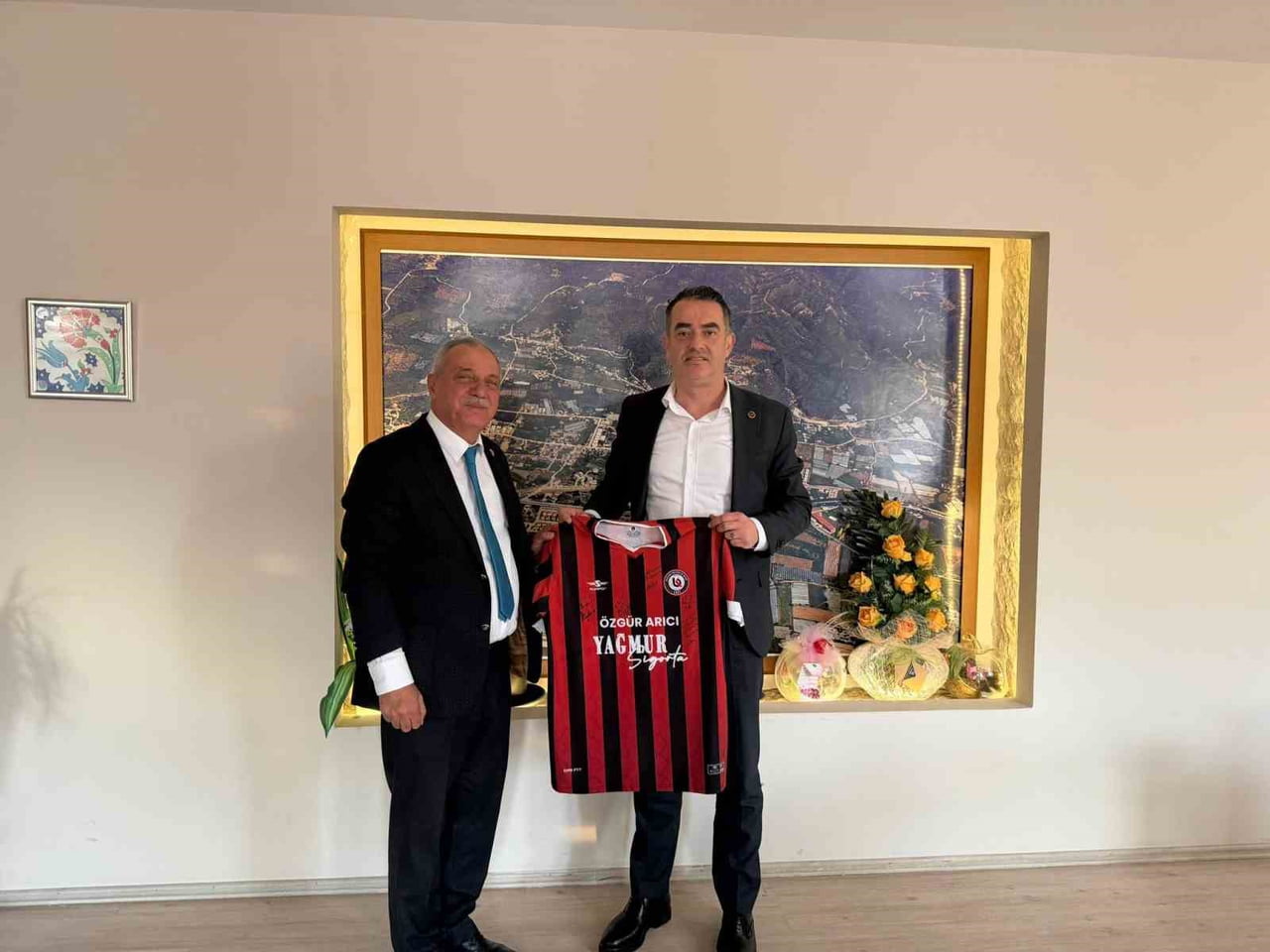 AYDIN 1. AMATÖR KÜME 2. GRUP'TA MÜCADELESİNİ SÜRDÜREN KOÇARLI BELEDİYESPOR, BU SEZON ŞAMPİYONLUĞA...