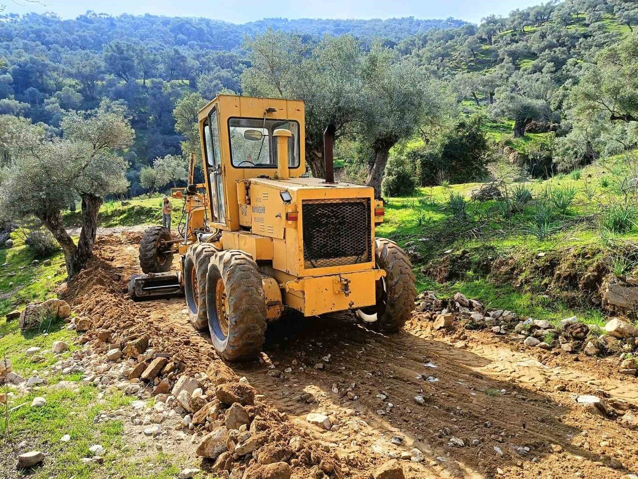 AYDIN BÜYÜKŞEHİR İL GENELİNDE ALT VE ÜST YAPI ÇALIŞMALARINI SÜRDÜRÜYOR