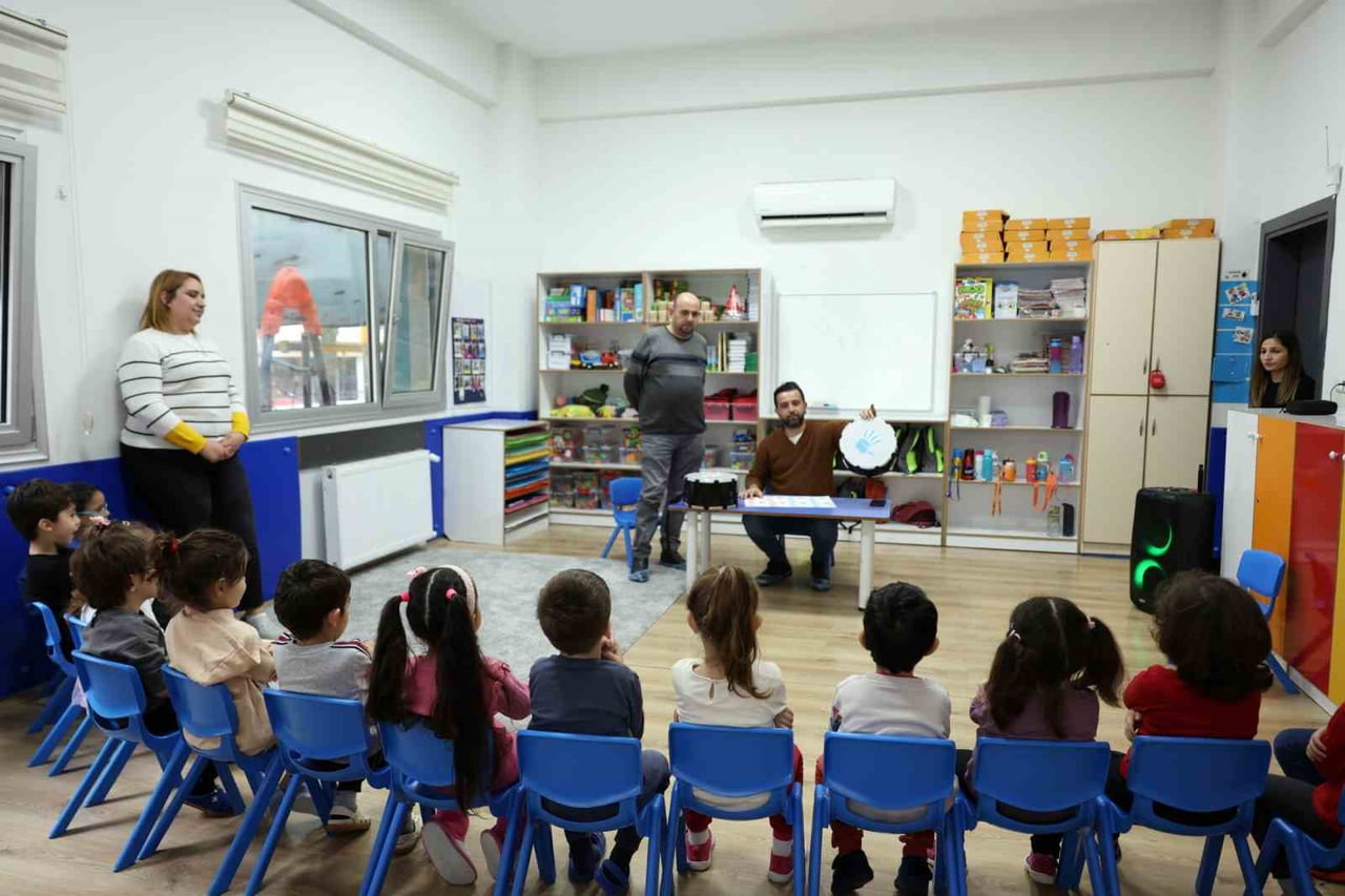 AYDIN BÜYÜKŞEHİR KONSERVATUARI’NDAN ÖĞRENCİLERE MÜZİK EĞİTİMİ