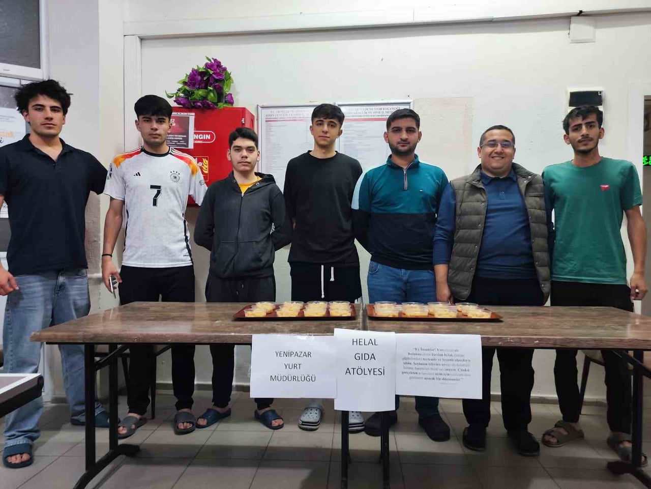 AYDIN’DA ÖĞRENCİ YURTLARINDA KALAN GENÇLER, KURULAN 'HELAL GIDA' ATÖLYESİ İLE HELAL BESLENME...