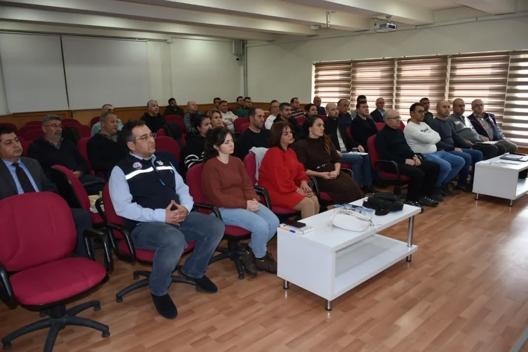 AYDIN İL TARIM VE ORMAN MÜDÜRLÜĞÜ TARAFINDAN İL VE İLÇE PERSONELLERİNİN KATILIMIYLA DÜZENLENEN...