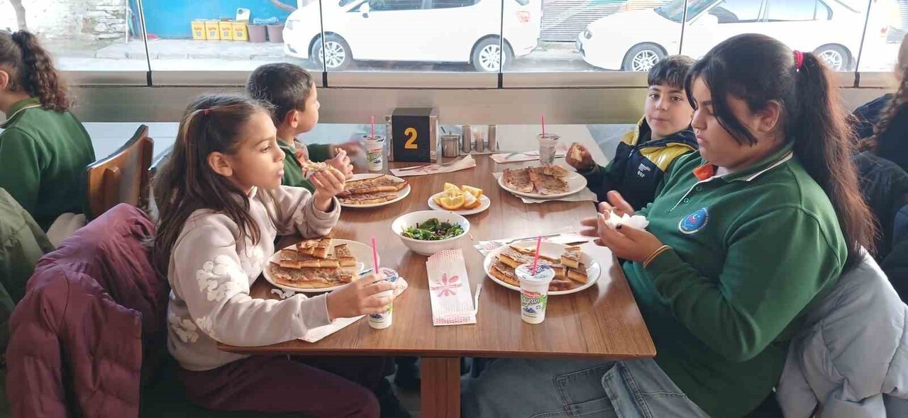 AYDIN’IN EFELER İLÇESİNE BAĞLI KOCAGÜR İLKOKULU’NDA EĞİTİM GÖREN 2, 3 VE 4’ÜNCÜ SINIF ÖĞRENCİLERİ...