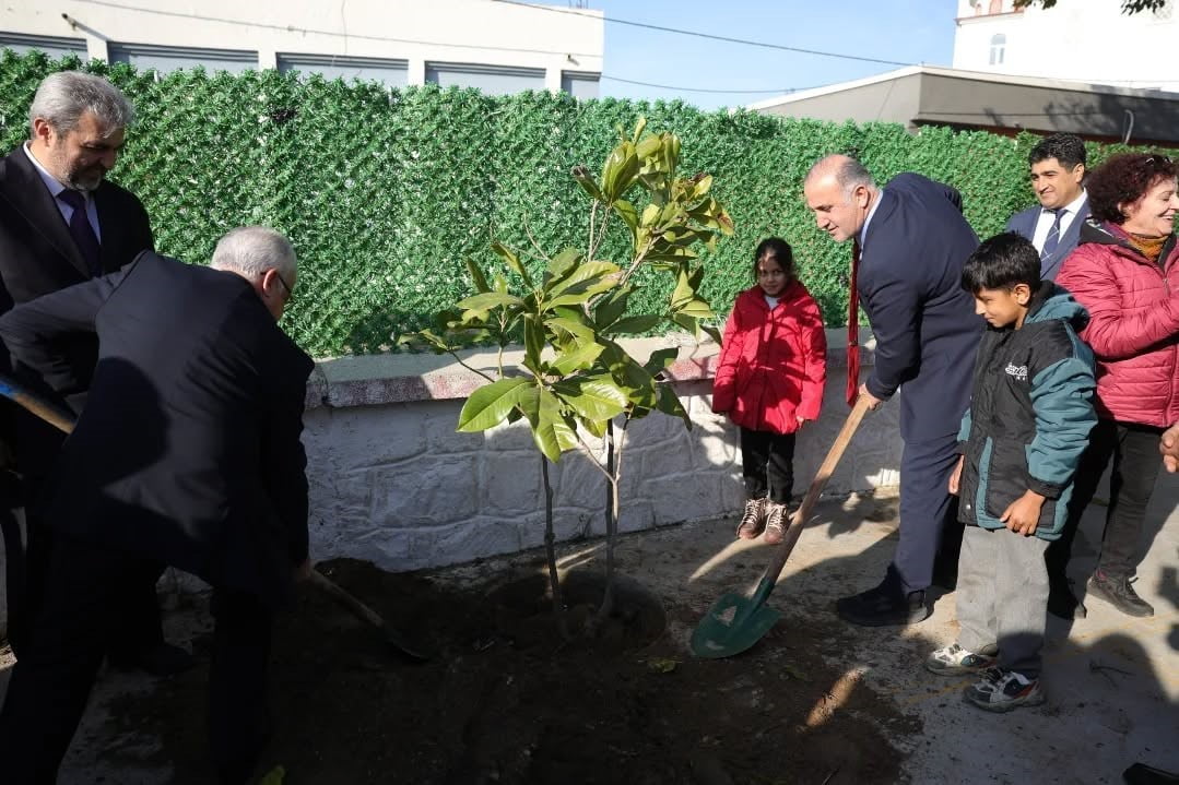 AYDIN’IN İNCİRLİOVA İLÇESİNDE, DOĞA BİLİNCİNİ KÜÇÜK YAŞLARDA KAZANDIRMAK AMACIYLA ÖĞRENCİLERİN...