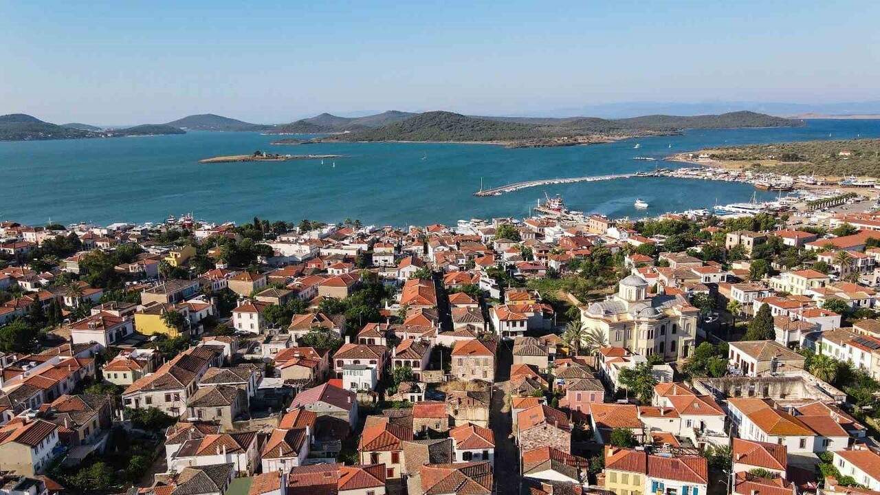 AYVALIK TİCARET ODASI BAŞKANI ALİ UÇAR, KÜRESEL İKLİM KRİZİNİN TURİZM SEZONLARINI DOĞRUDAN...