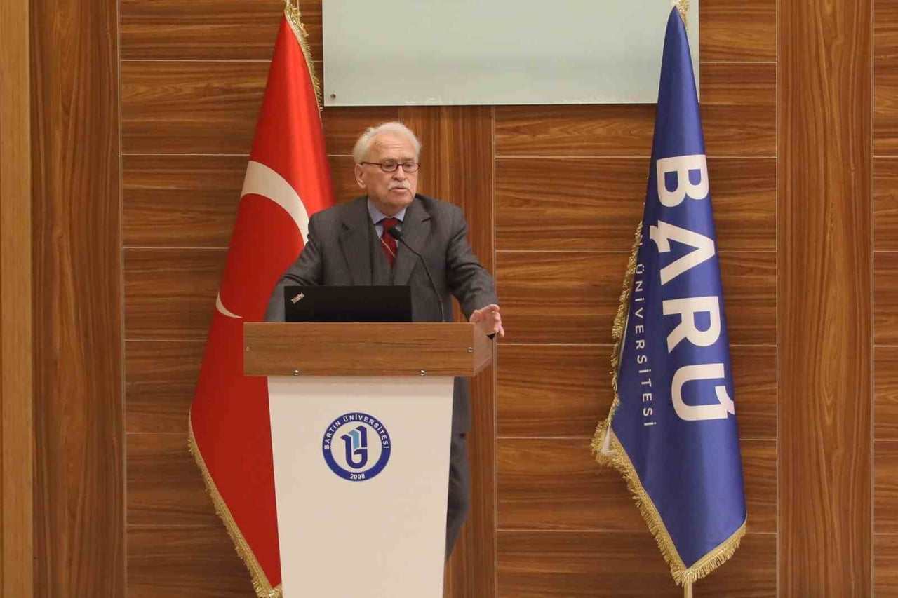 BARÜ’DE "BARTINLI BİR AKADEMİSYENİN HAYATINDAN KESİTLER" SÖYLEŞİSİ DÜZENLENDİ