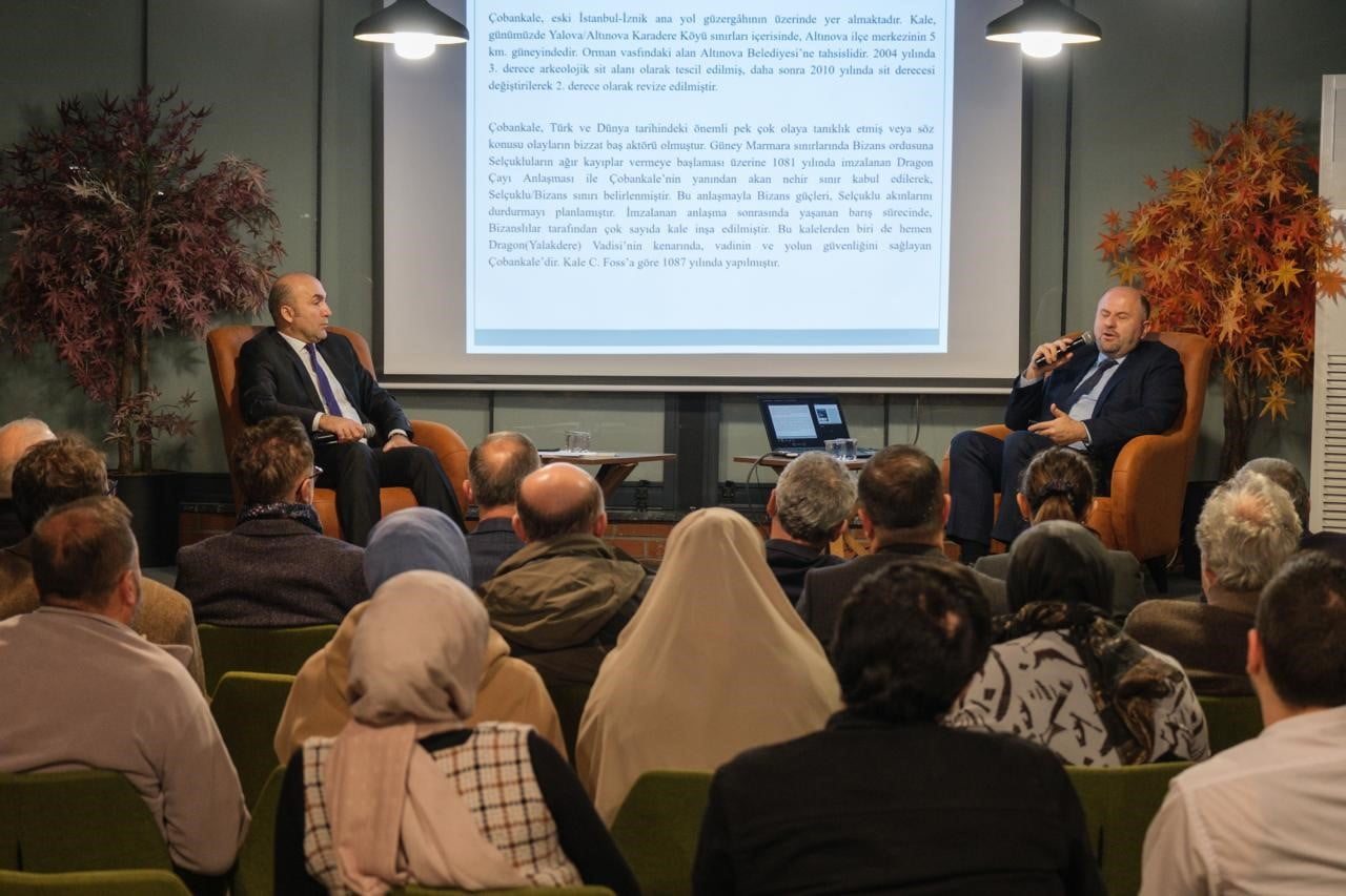 BAŞİSKELE'DE DÜZENLENEN "KİTAPHANE KÜLTÜR SÖYLEŞİLERİ"NDE, ÇOBANKALE KAZI ÇALIŞMALARI VE BÖLGENİN...