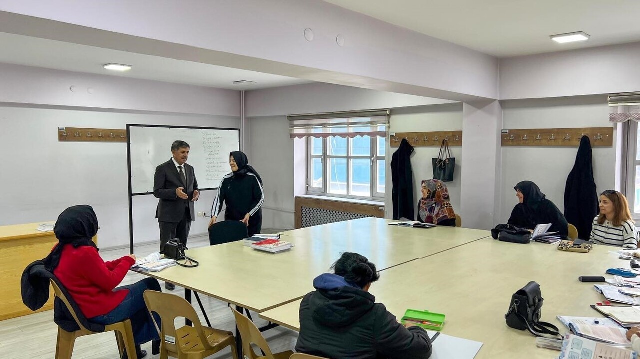 BAŞKAN AKSUN, ERMEK KURSLARINDA İNCELEMELERDE BULUNDU