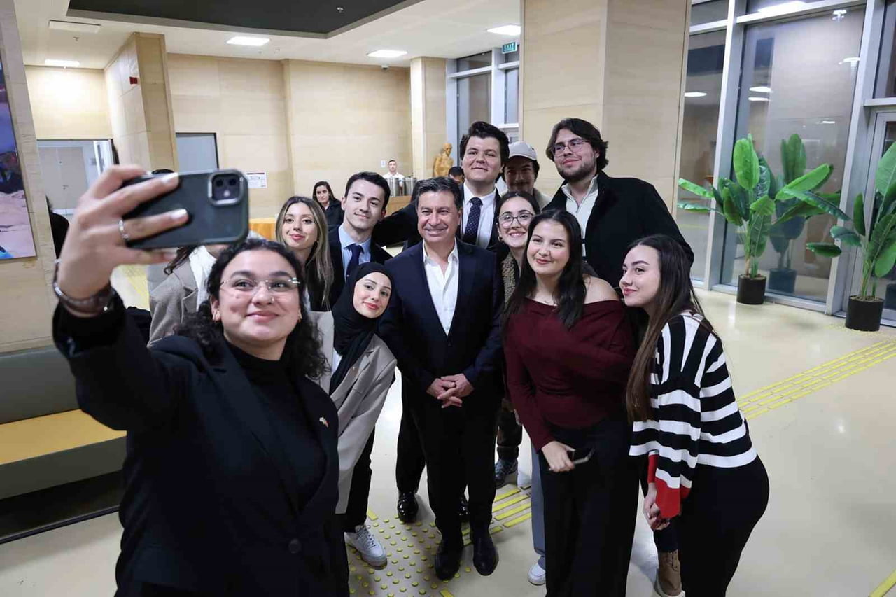 BAŞKAN ARAS: "GENÇLERDEN GELEN HER FİKRİ DESTEKLEMEYE HAZIRIZ"