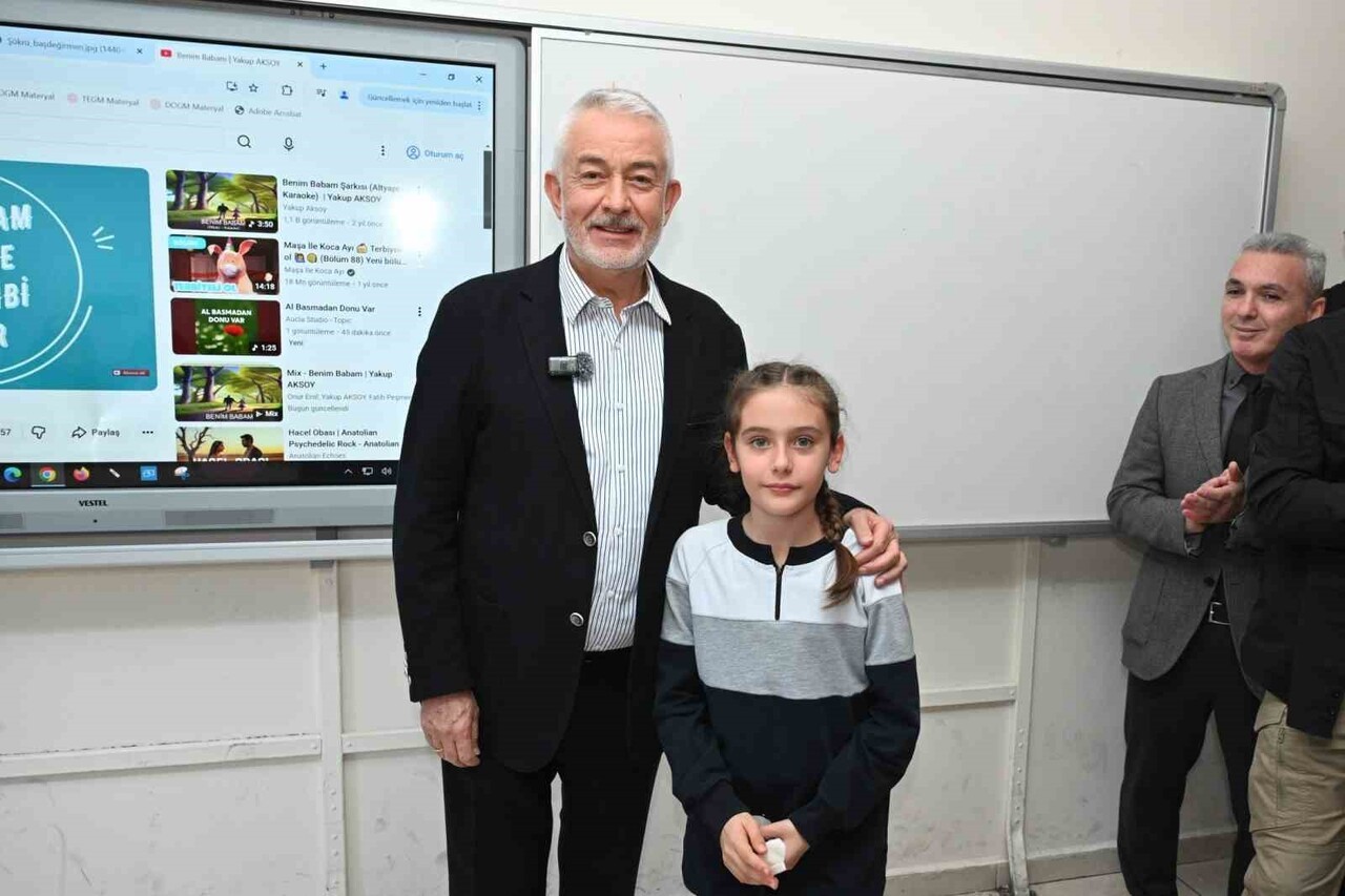 BAŞKAN BAŞDEĞİRMEN VE SINIF BAŞKANI BİLGE MERCAN ORHAN