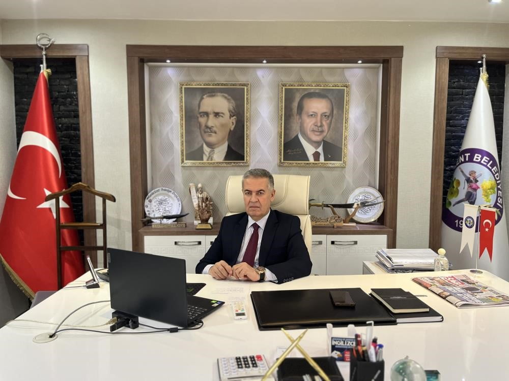 BAŞKAN EROL: "DUALARIMIZ DÜNYADA ADALETİN HAKİM OLMASI İÇİNDİR"
