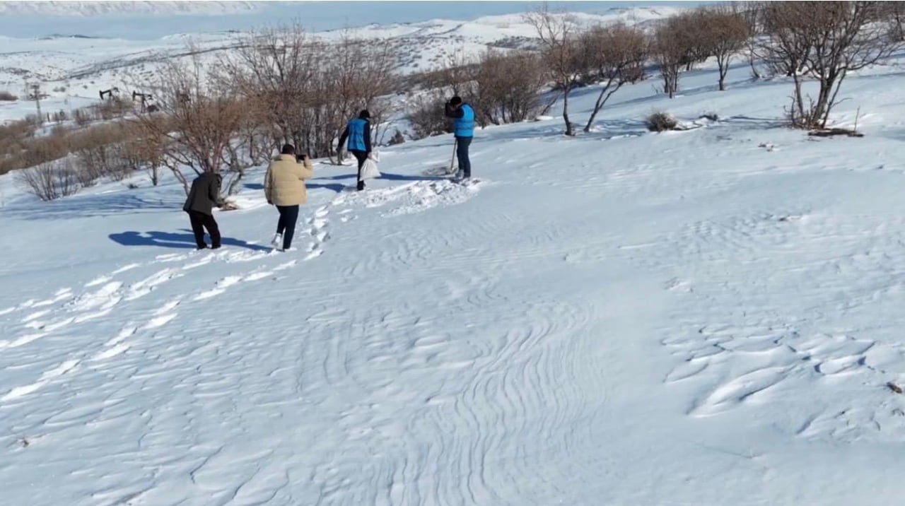 BATMAN'DA ETKİLİ OLAN YOĞUN KAR YAĞIŞI NEDENİYLE DAĞLIK BÖLGELERDE KAR KALINLIĞI YER YER 50...