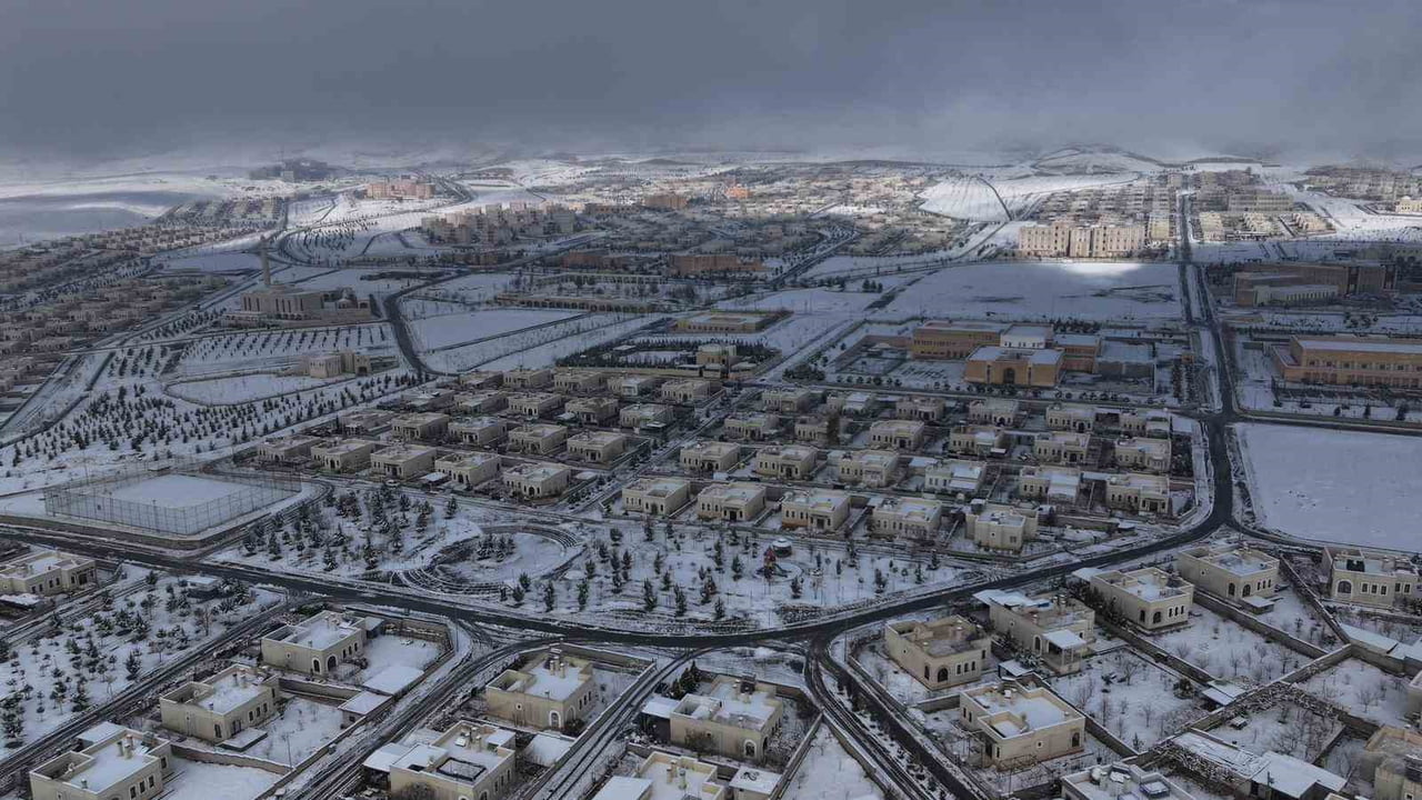 BATMAN'IN TARİHİ HASANKEYF İLÇESİ, YAKLAŞIK 10 YIL ARADAN SONRA ETKİLİ OLAN KAR YAĞIŞIYLA BİRLİKTE...