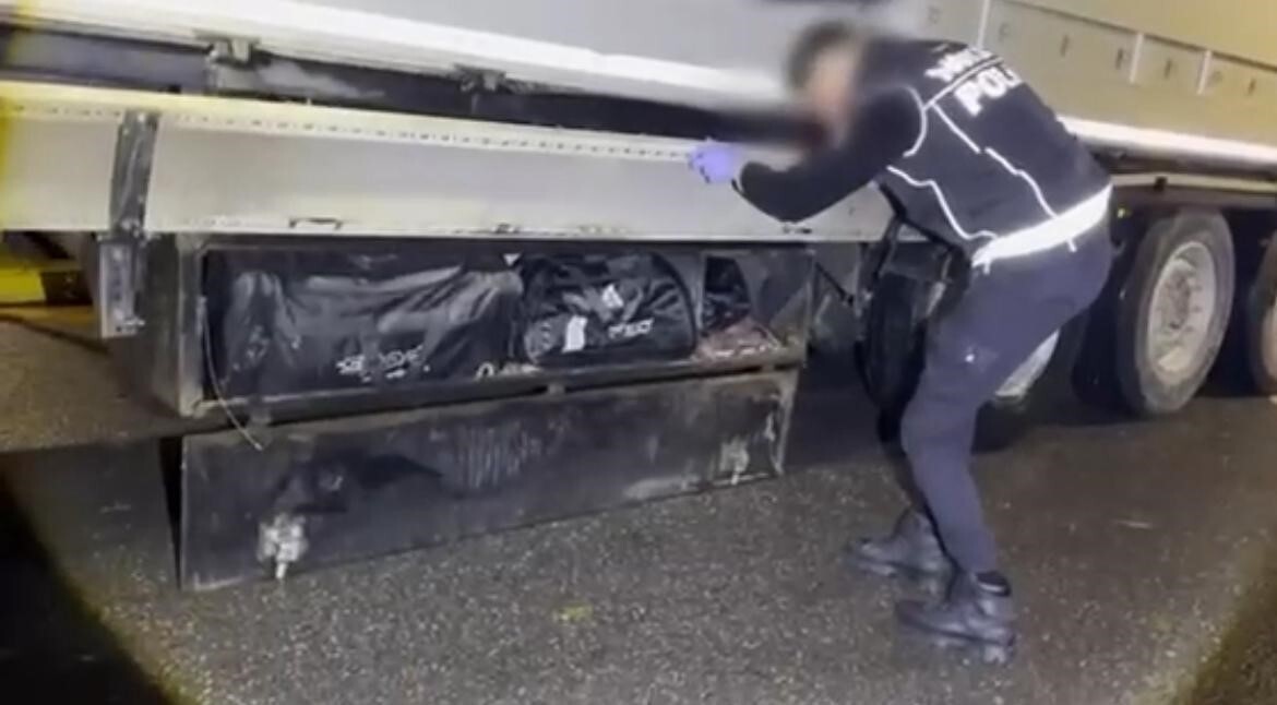 BATMAN'NDA İSTANBUL'DA DÜZENLENEN UYUŞTURUCU OPERASYONUNDA ŞEHİT DÜŞEN POLİS MEMURU EMRE ALBAYRAK...